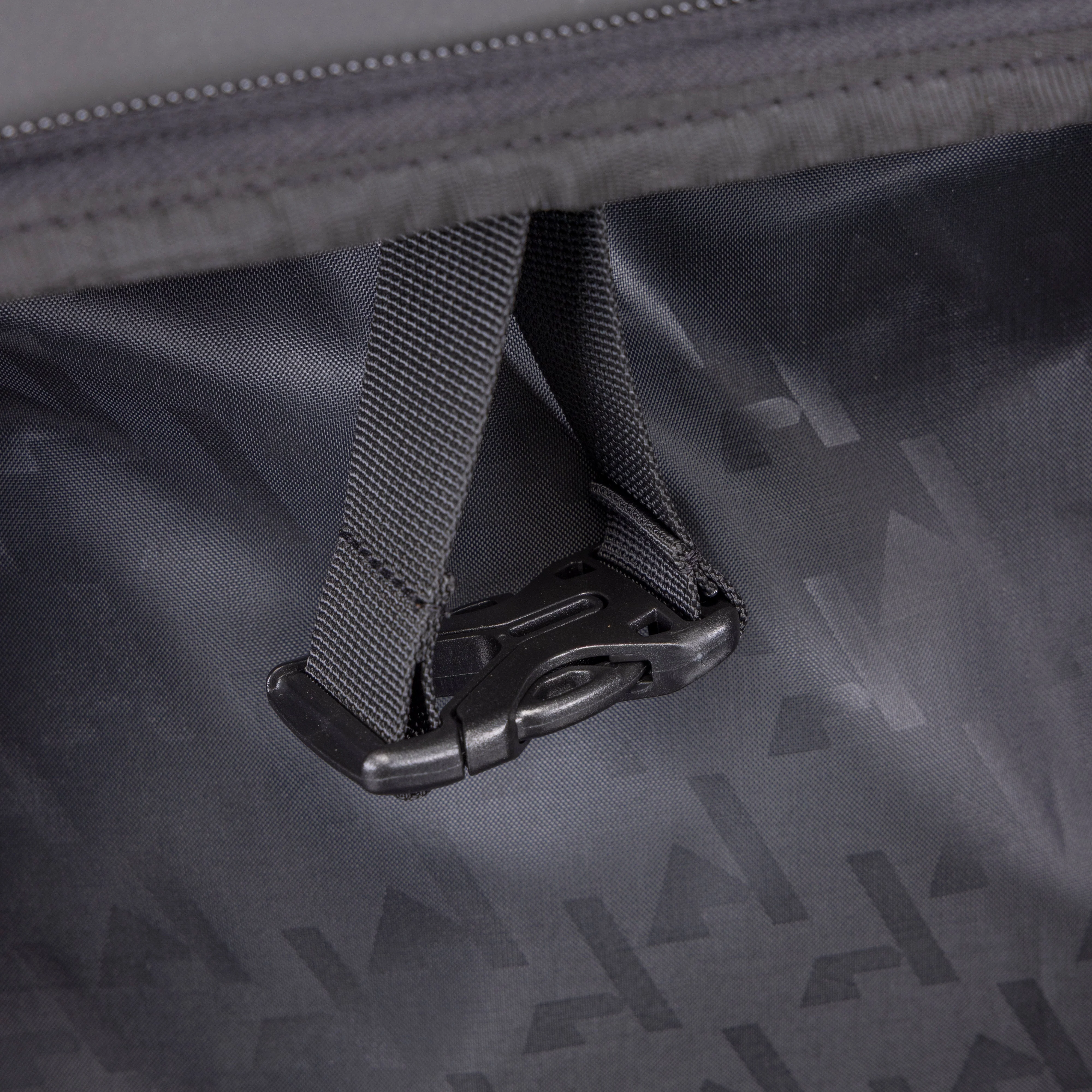 Aubrion React Bridle Bag - Image 8