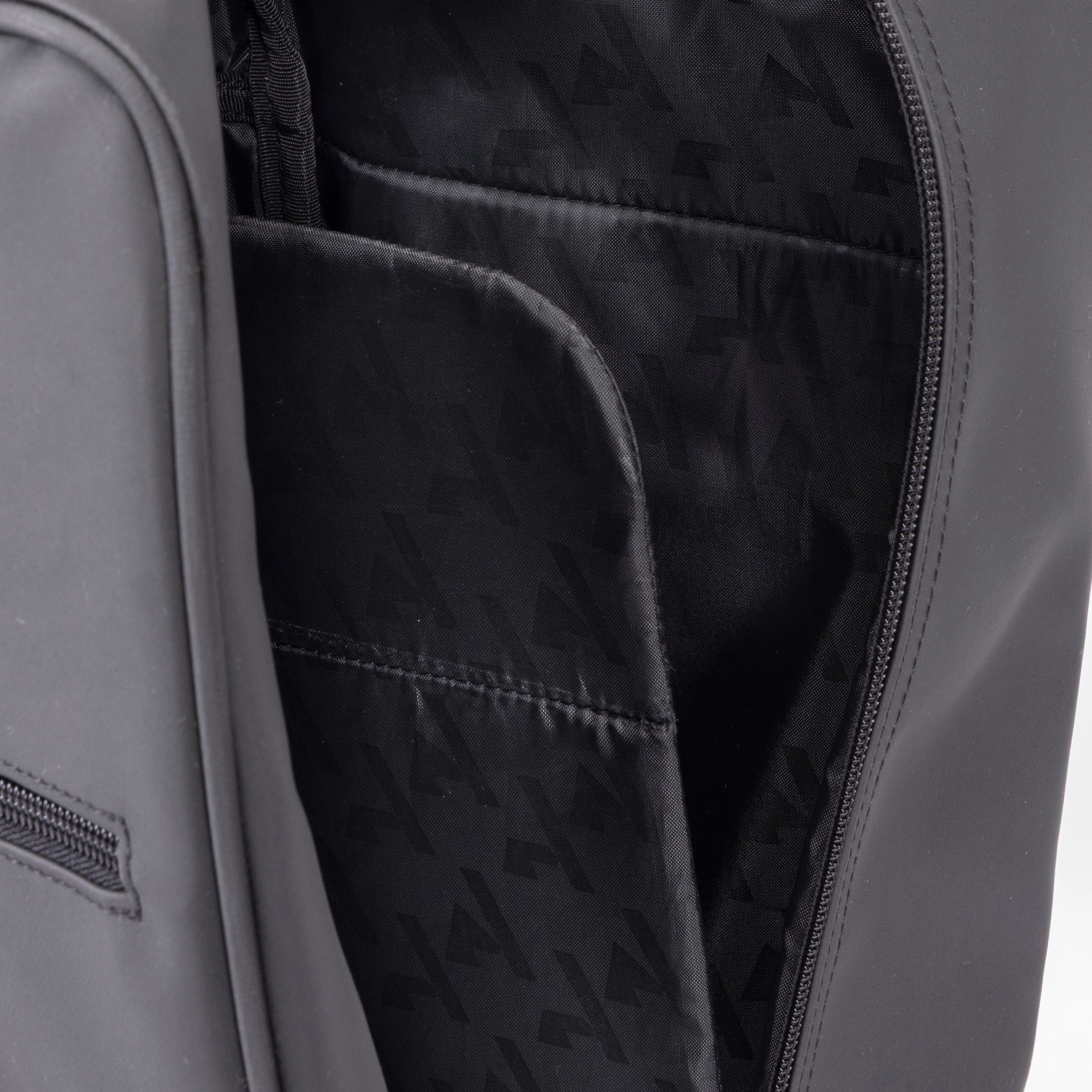 Aubrion React Hat, Whip And Boot Bag - Image 7